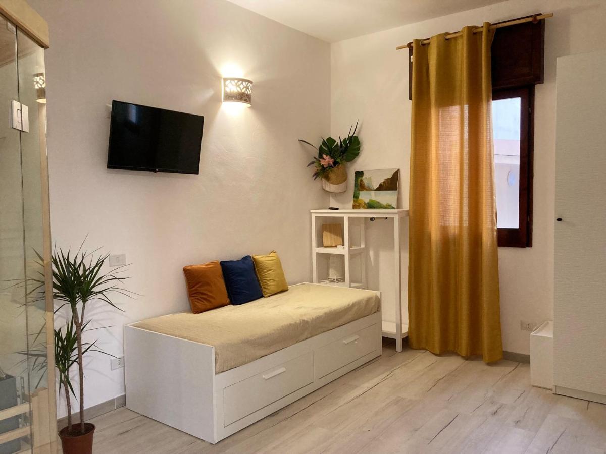 Noemi Holiday House Agnone Bagni Exteriör bild