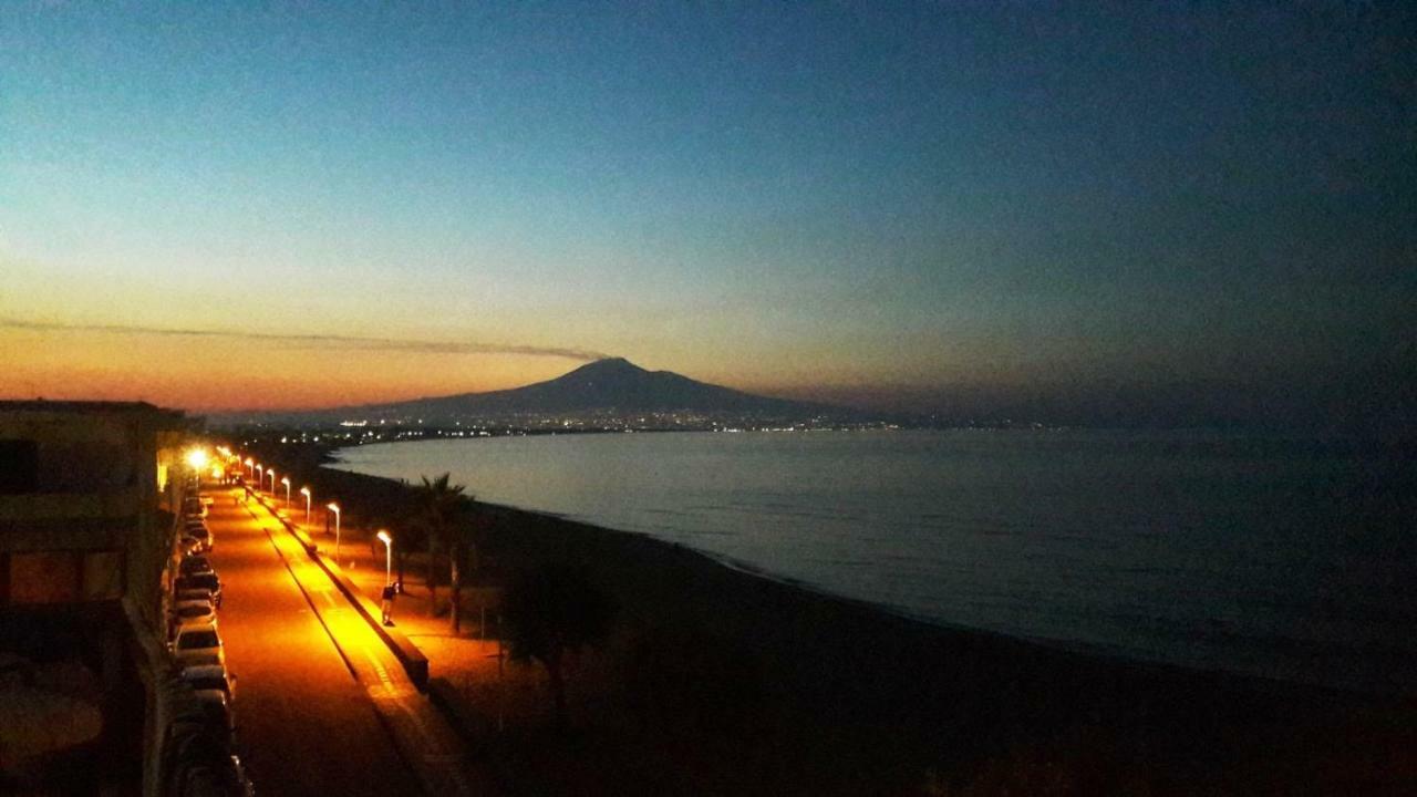 Noemi Holiday House Agnone Bagni Exteriör bild