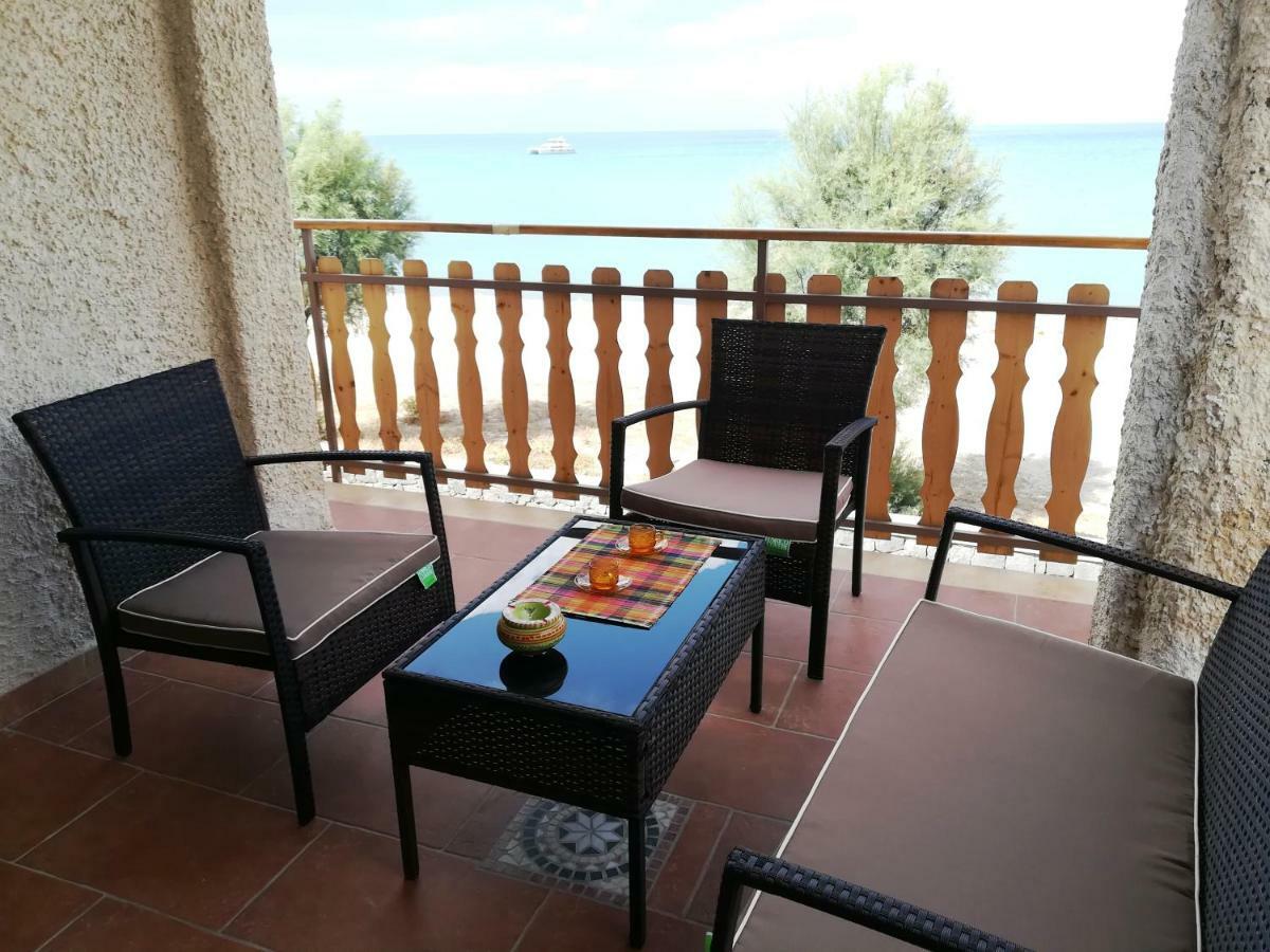 Noemi Holiday House Agnone Bagni Exteriör bild